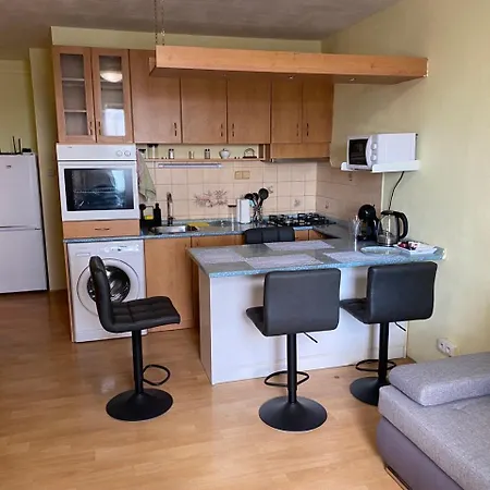 Apartmany 2Kk U Fakultni Nemocnice Volne Parkovani Hradec Kralove Exterior photo