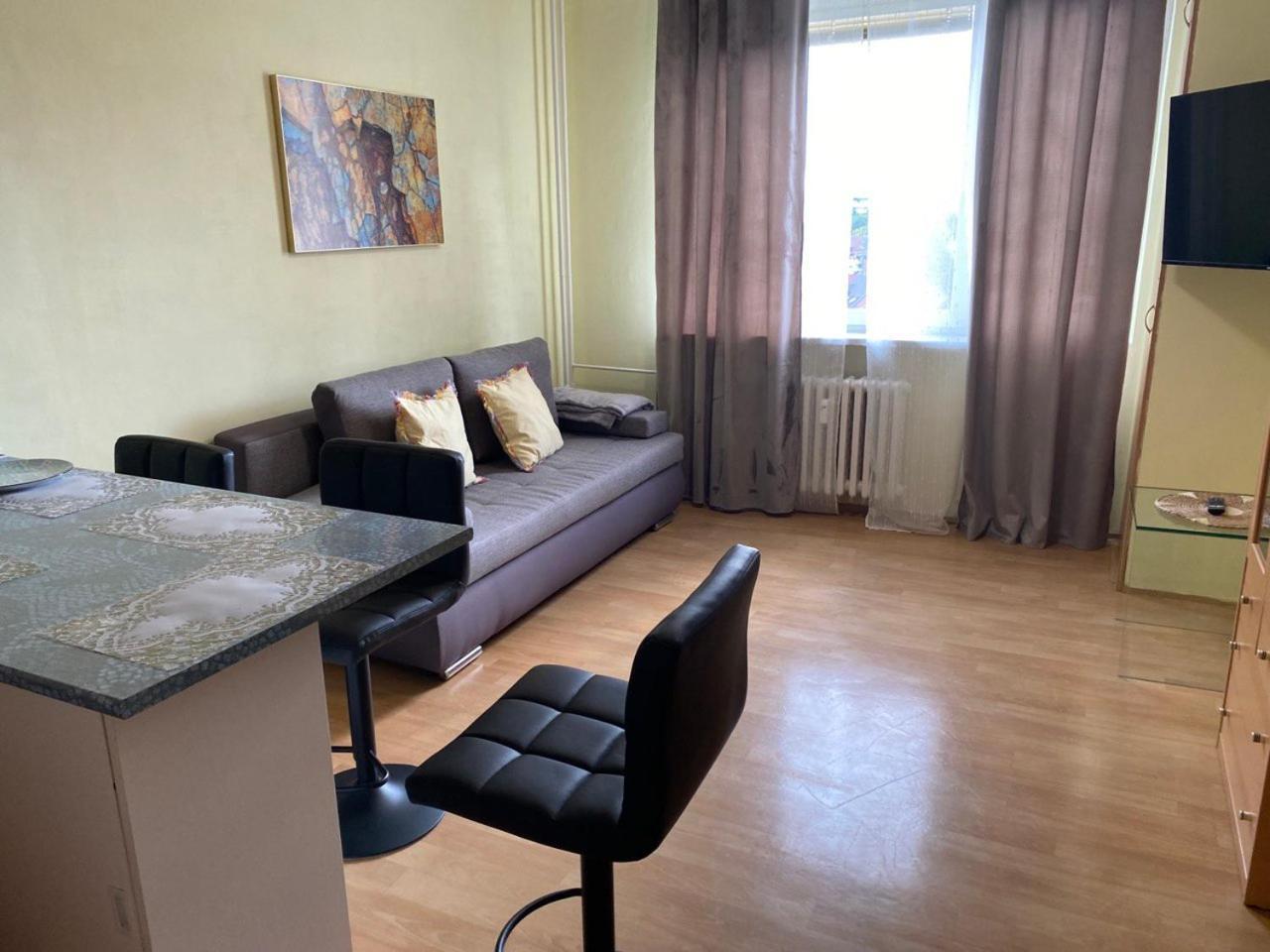 2kk U Fakultni Nemocnice Volne Parkovani Apartment